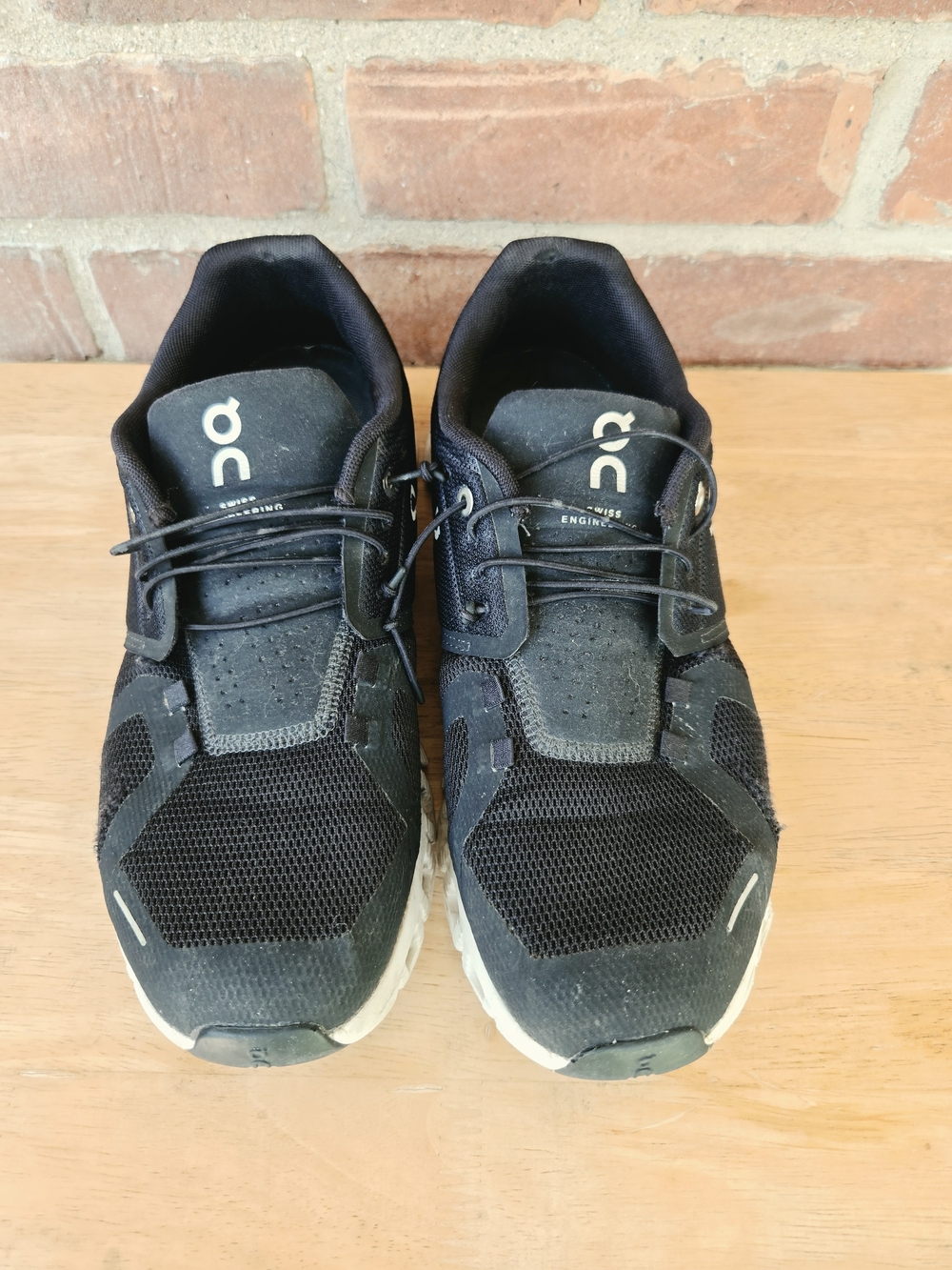 On Running Cloud No-Tie Speed Lace Sneakers Black